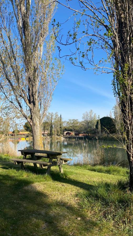 Joli 27m2 Oasis Provencale En Village En Camargue *