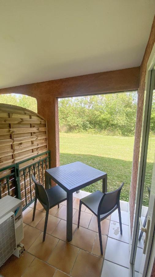 Apartment Joli 27m2 Oasis Provencale En Village En Camargue Arles